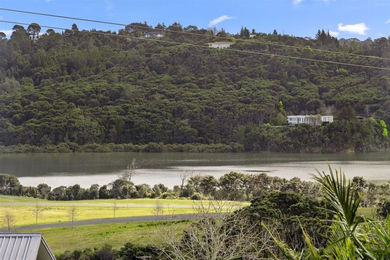 Photo of property in 146 Kittiwake Drive, Schnapper Rock, Auckland, 0632