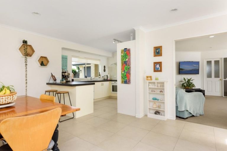 Photo of property in 49 Carlsberg Place, Papamoa Beach, Papamoa, 3118