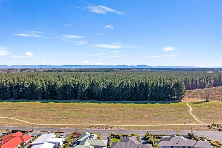 Photo of property in 150 Royal Park Drive, Parklands, Christchurch, 8083