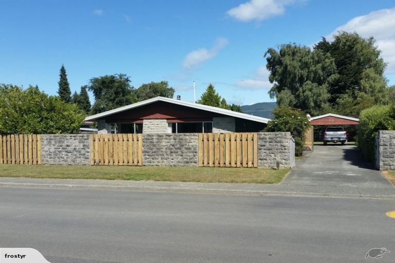 Photo of property in 43 Henry Street, Te Anau, 9600