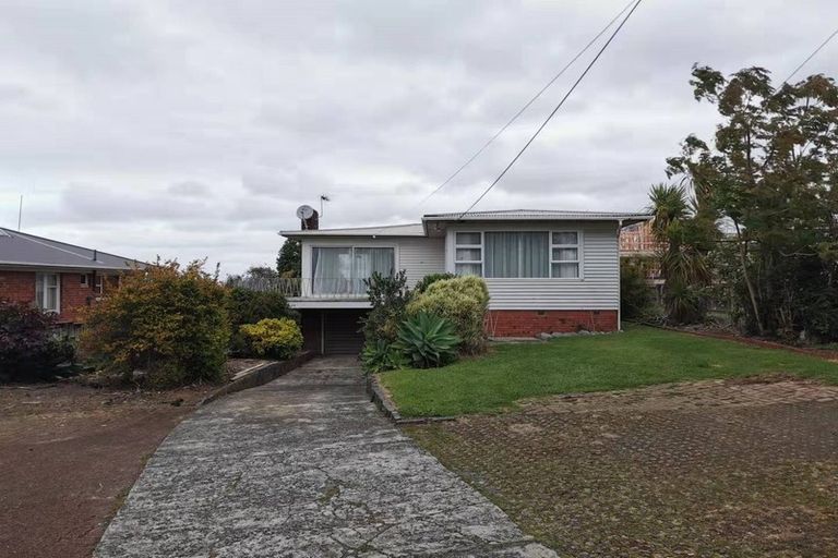 Photo of property in 316 Wairau Road, Glenfield, Auckland, 0629