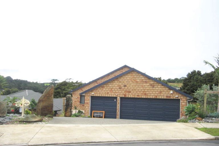 Photo of property in 25 Phoenicia Court, The Gardens, Auckland, 2105