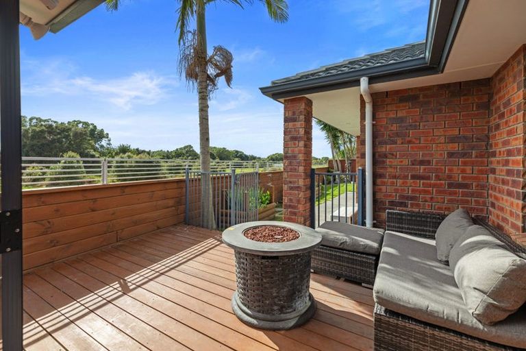 Photo of property in 24 Carrington Drive, Papamoa Beach, Papamoa, 3118