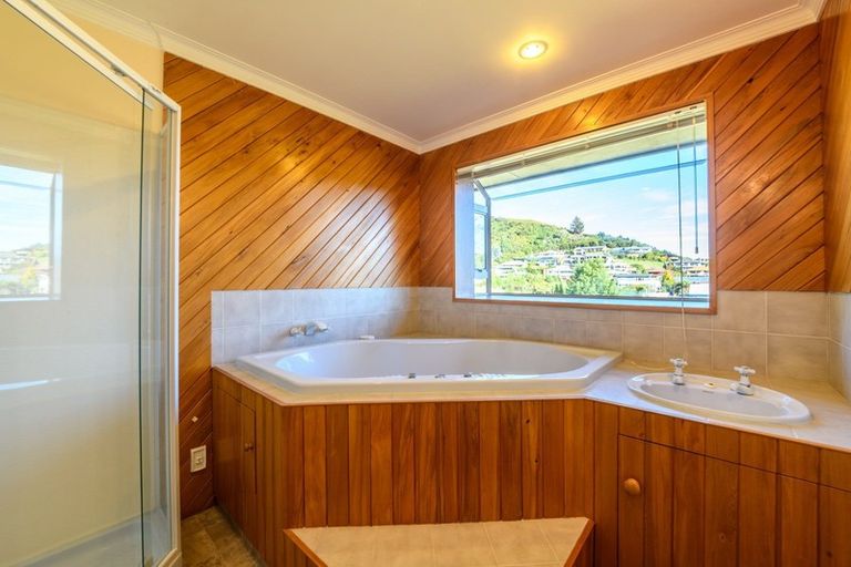 Photo of property in 12 Matai Place, Waikawa, Picton, 7220