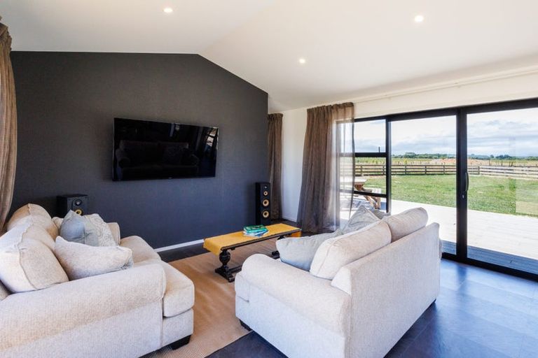 Photo of property in 158 Pharazyn Road, Feilding, 4777