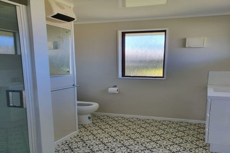 Photo of property in 15 Welland Place, Island Bay, Wellington, 6023