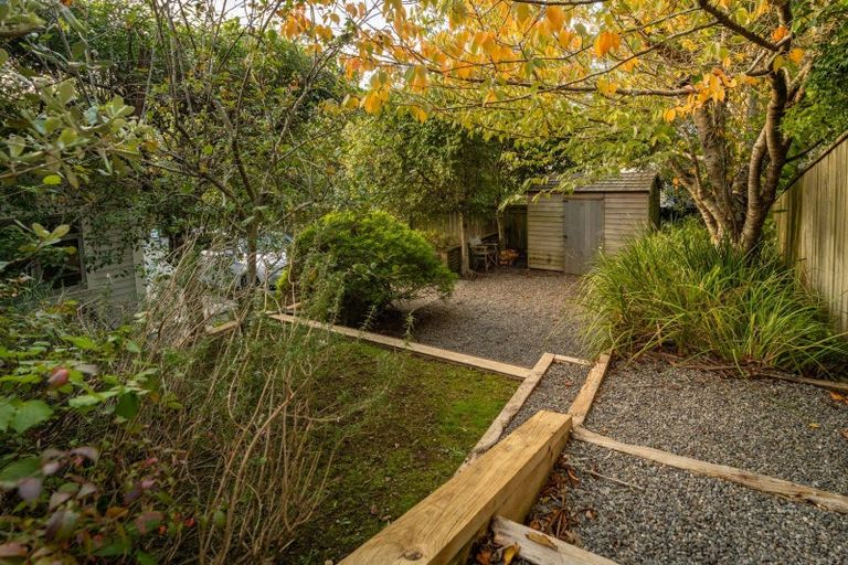 Photo of property in 8 Lochiel Road, Khandallah, Wellington, 6035