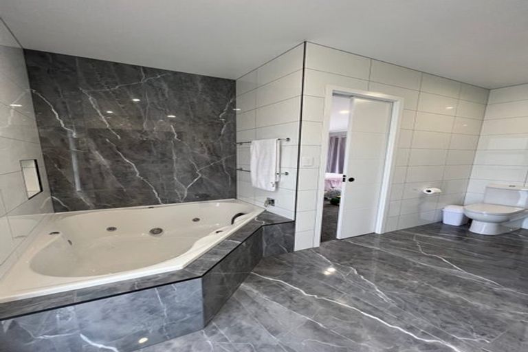 Photo of property in 125 Te Huia Drive, Flagstaff, Hamilton, 3210