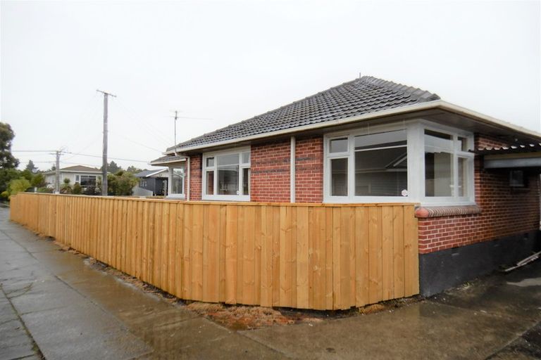 Photo of property in 120 Bowhill Road, New Brighton, Christchurch, 8083