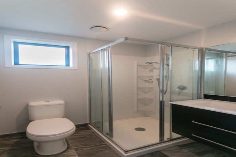 Photo of property in 125d Woodglen Road, Glen Eden, Auckland, 0602