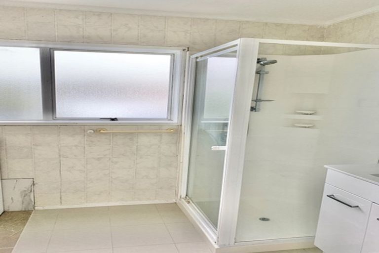 Photo of property in 123 Hyperion Drive, Randwick Park, Auckland, 2105