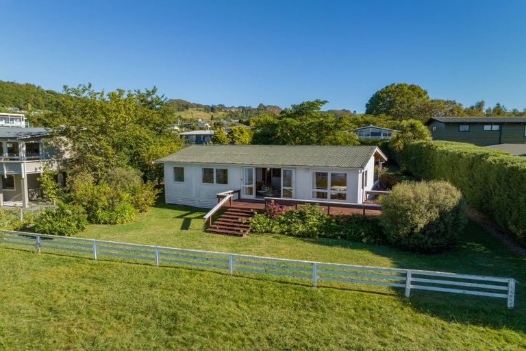 Photo of property in 4 Winston Street, Acacia Bay, Taupo, 3330