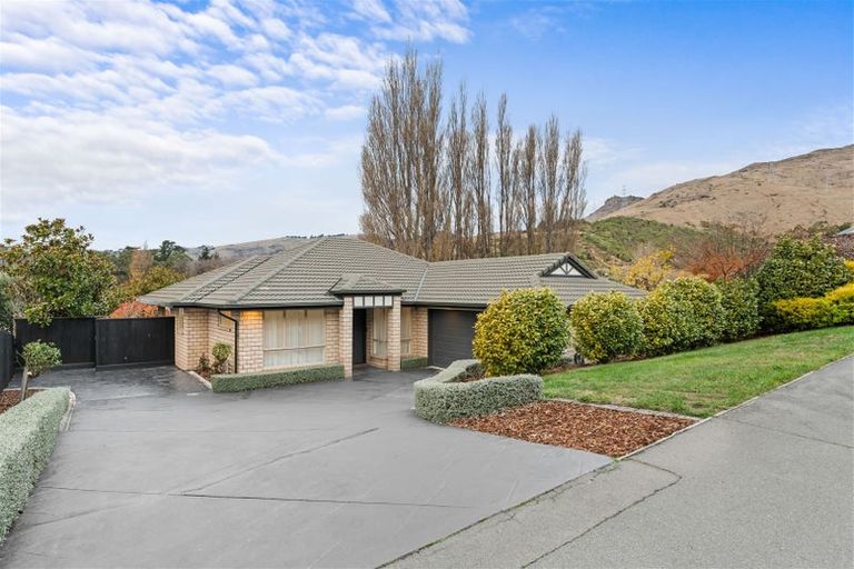 Photo of property in 11 Gilders Grove, Heathcote Valley, Christchurch, 8022