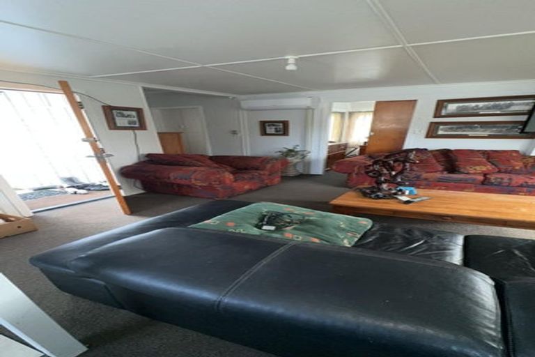 Photo of property in 4 James Mcleod Road, Shelly Beach, Helensville, 0874