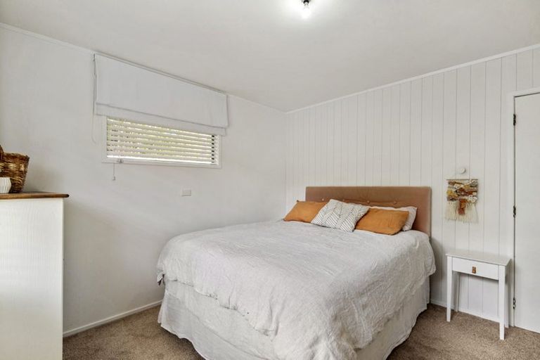 Photo of property in 21 Stott Avenue, Birkdale, Auckland, 0626