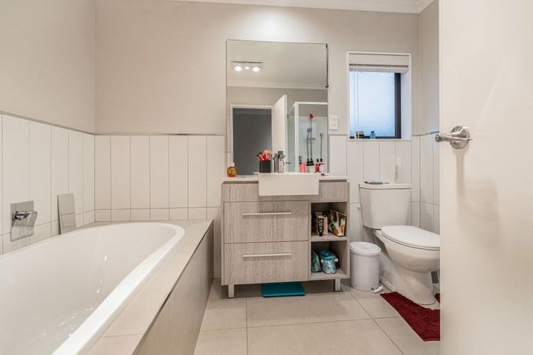 Photo of property in 3 Mauku Lane, Greenhithe, Auckland, 0632