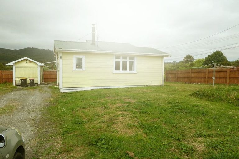 Photo of property in 2 Carroll Street, Runanga, 7803