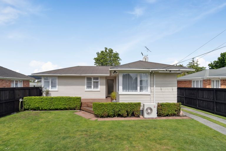 Photo of property in 1/127 Clevedon Road, Papakura, 2110