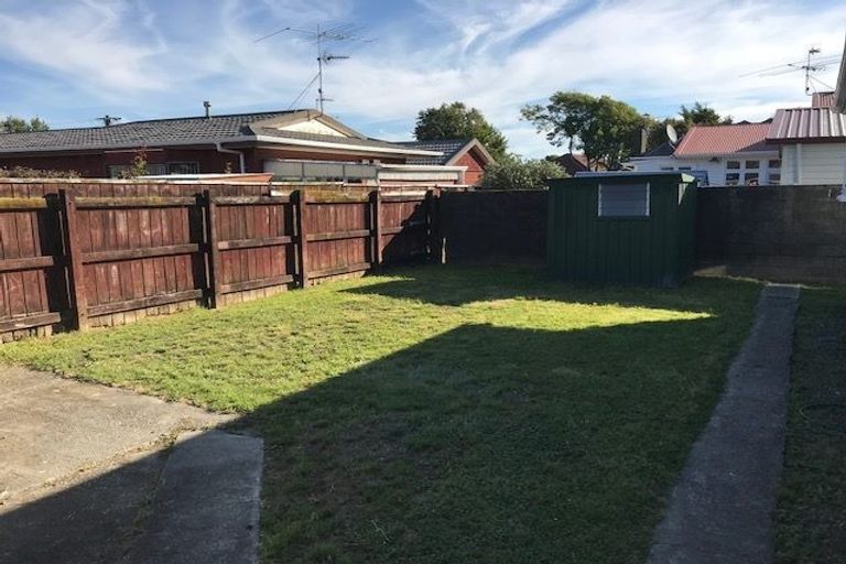 Photo of property in 976 High Street, Avalon, Lower Hutt, 5011