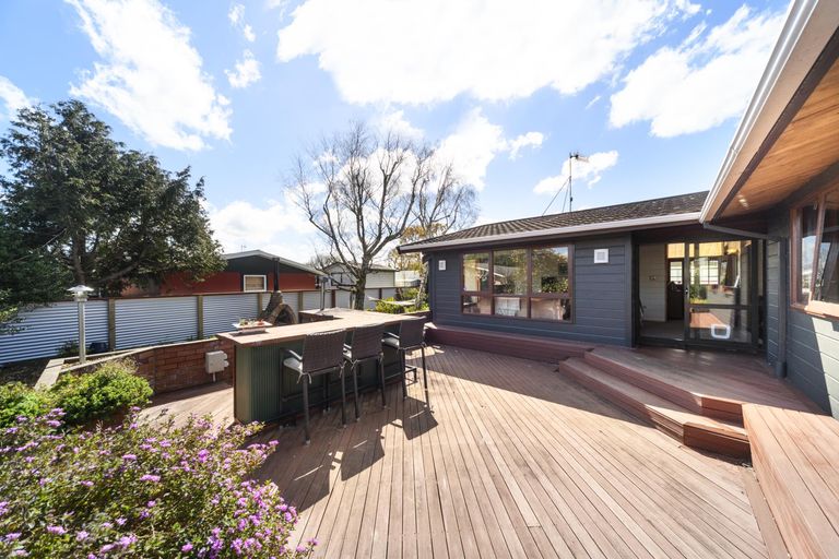 Photo of property in 3 Alma Place, Milson, Palmerston North, 4414