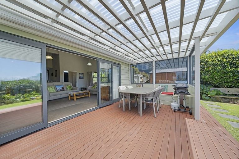 Photo of property in 15 Kahurangi Heights, Aotea, Porirua, 5024