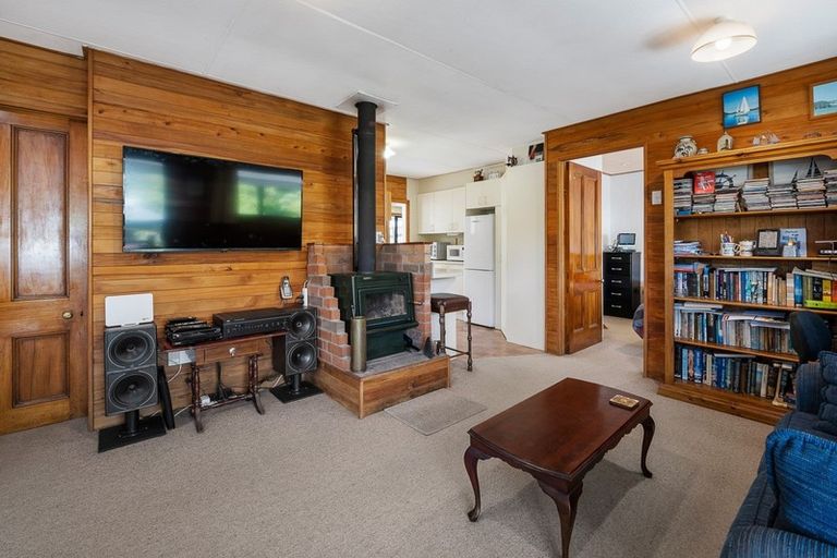 Photo of property in 109a Wellington Street, Picton, 7220