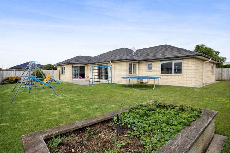 Photo of property in 11 Rawiri Drive, Bell Block, New Plymouth, 4312