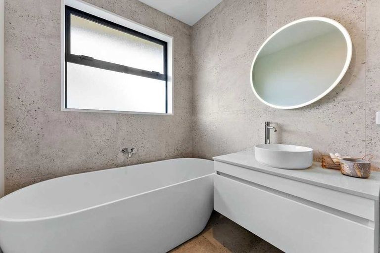 Photo of property in 82 Hayfield Way, Karaka, Papakura, 2113