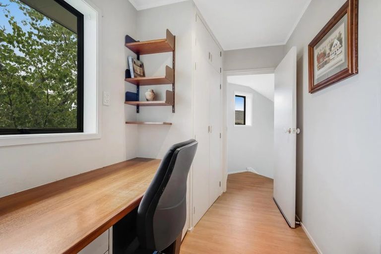 Photo of property in 21 Olena Avenue, Sunnyhills, Auckland, 2010