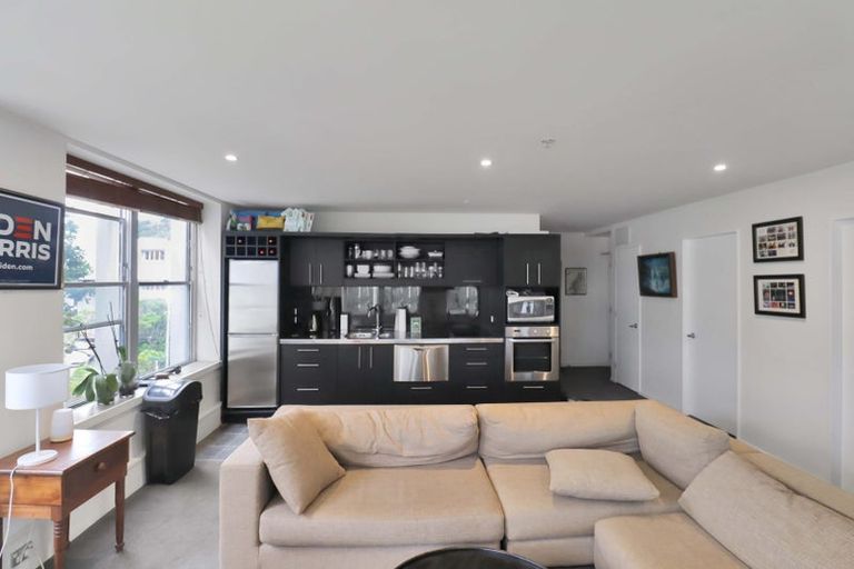 Photo of property in 2a/123 Molesworth Street, Thorndon, Wellington, 6011