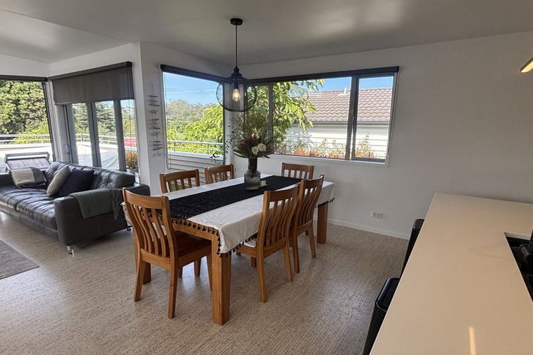 Photo of property in 1/19 Channel View Road, Campbells Bay, Auckland, 0630