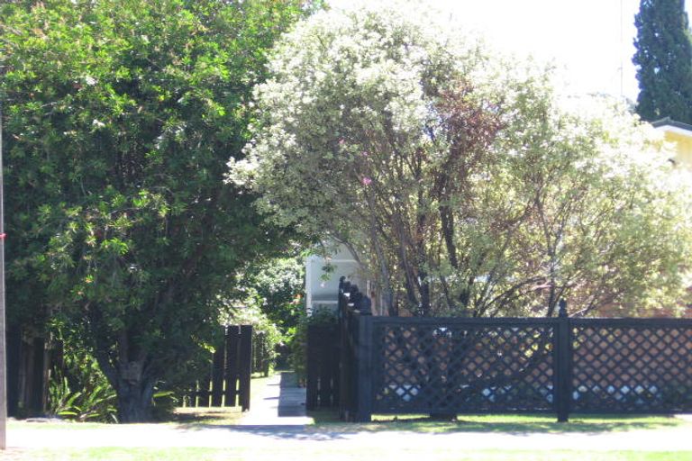 Photo of property in 3/49 Shakespeare Road, Milford, Auckland, 0620