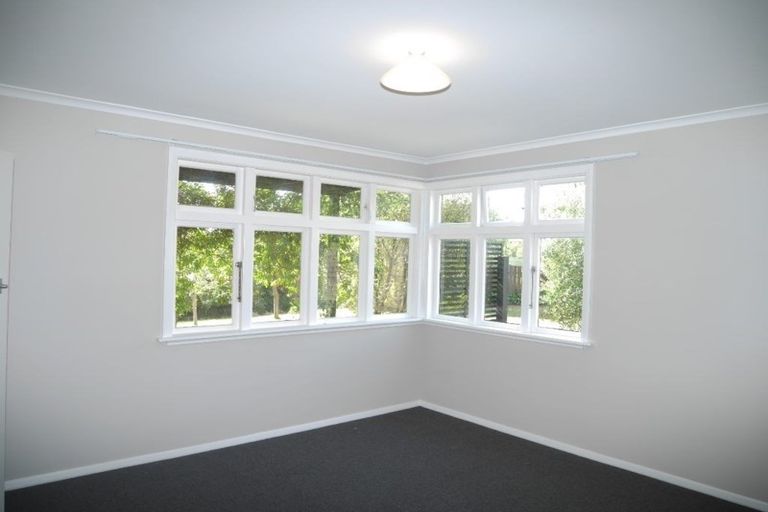 Photo of property in 1 Trig Hill Terrace, Waikanae Beach, Waikanae, 5036