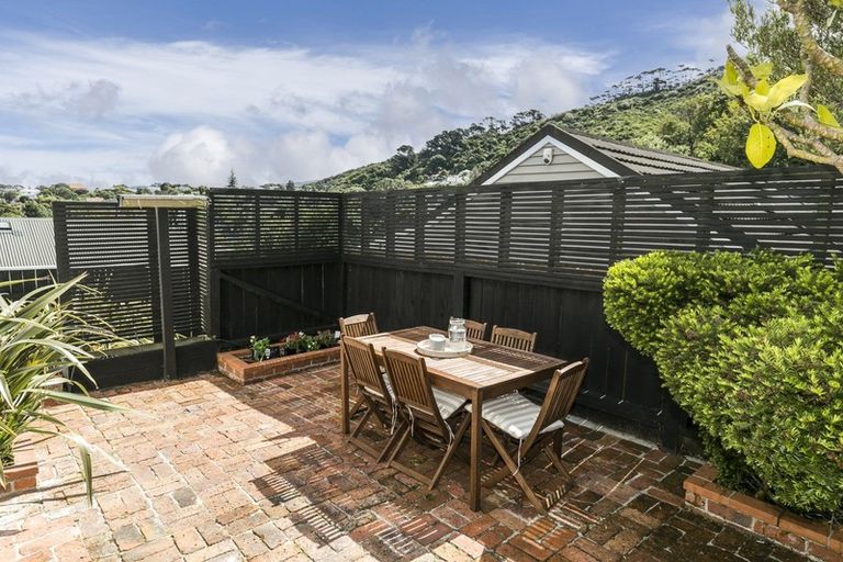 Photo of property in 15 Omar Street, Khandallah, Wellington, 6035