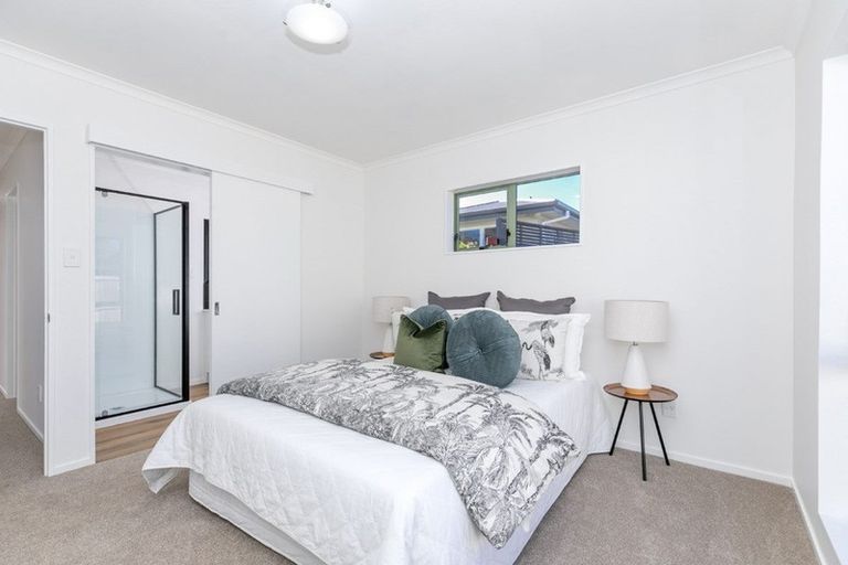 Photo of property in 11a Mahana Road, St Andrews, Hamilton, 3200