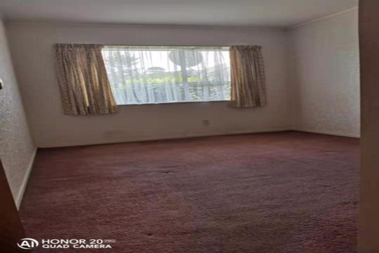 Photo of property in 2/30 Centorian Drive, Windsor Park, Auckland, 0632