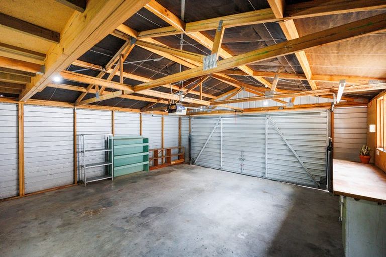 Photo of property in 996 Tremaine Avenue, Roslyn, Palmerston North, 4414