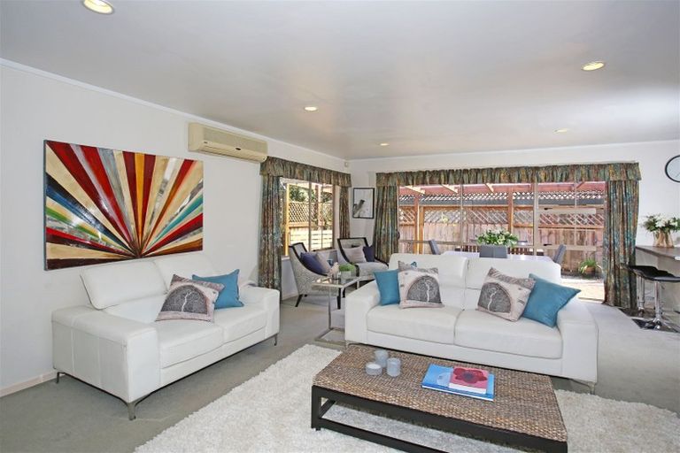 Photo of property in 35a Youngs Road, Papakura, 2110