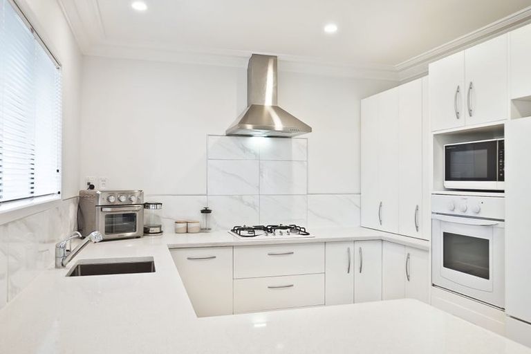 Photo of property in 2/403 Hibiscus Coast Highway, Orewa, 0931