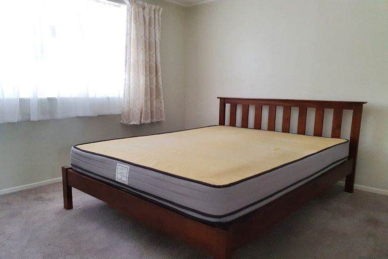 Photo of property in 1/9 Gemstone Drive, Birchville, Upper Hutt, 5018