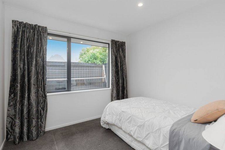 Photo of property in 5 Koreke Lane, Halswell, Christchurch, 8025