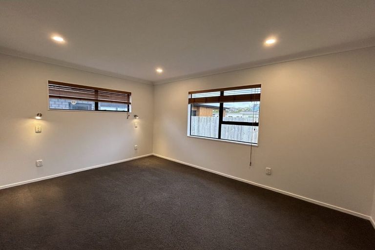 Photo of property in 128 Discovery Drive, Whitby, Porirua, 5024