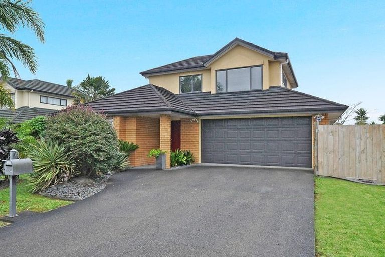 Photo of property in 14 Blackwood Drive, Wattle Downs, Auckland, 2103