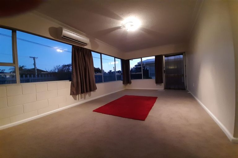 Photo of property in 1/16 Mountbatten Street, New Brighton, Christchurch, 8061