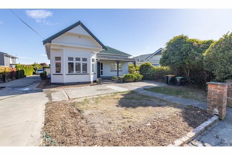 Photo of property in 37 Gresford Street, Edgeware, Christchurch, 8013