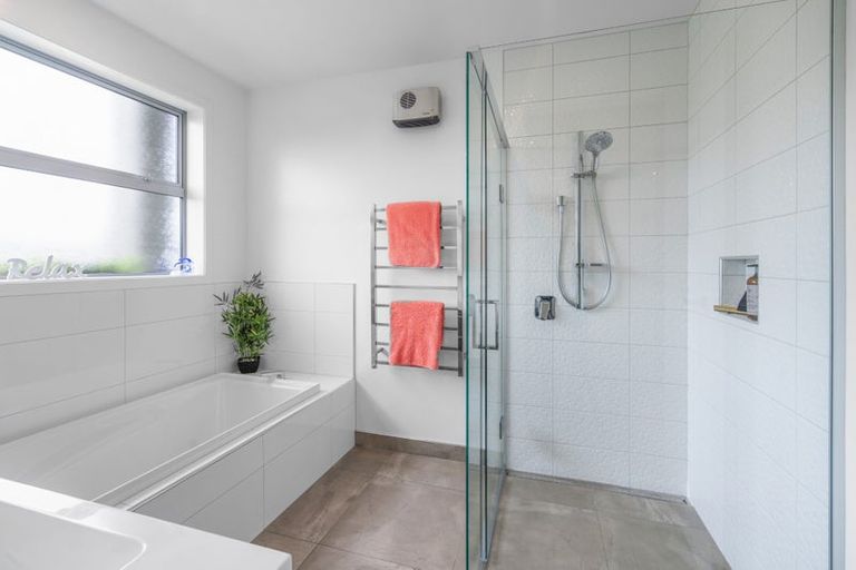 Photo of property in 11 Majestic Chance, Seaward Bush, Invercargill, 9812