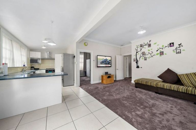 Photo of property in 49 Awamutu Grove, Waiwhetu, Lower Hutt, 5010