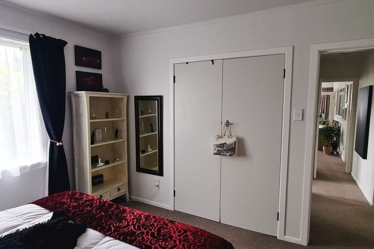 Photo of property in 4 Hallewell Crescent, Johnsonville, Wellington, 6037