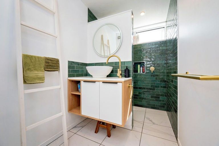 Photo of property in 5 Grove Road, Haumoana, 4102