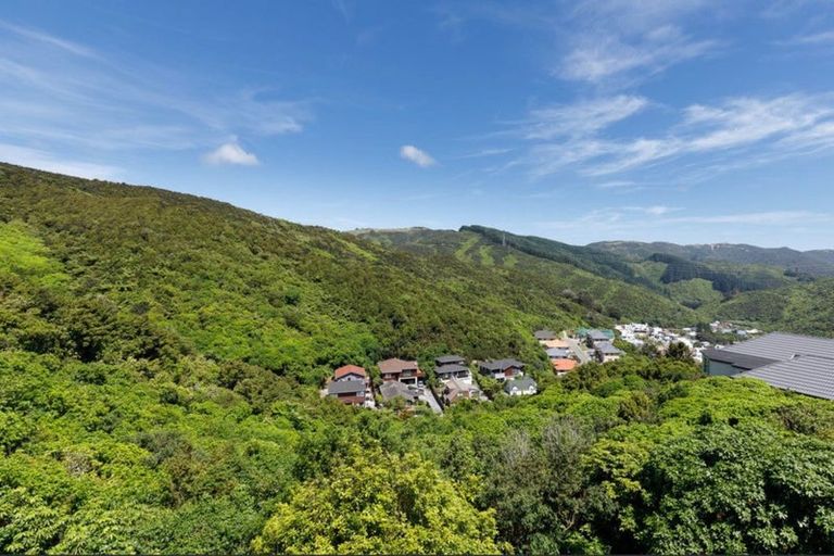 Photo of property in 12a Landsdowne Terrace, Karori, Wellington, 6012